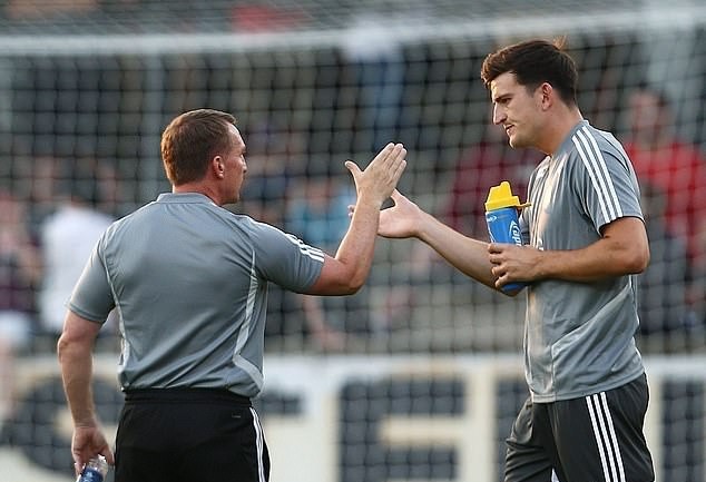 CEO Juventus Fabio Paratici arrives to London to discuss Lukaku - Dybala w/t Man Utd - Bóng Đá