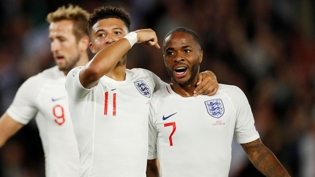 Sterling hails Sancho: ‘He was in my room begging me to square one ‘ - Bóng Đá