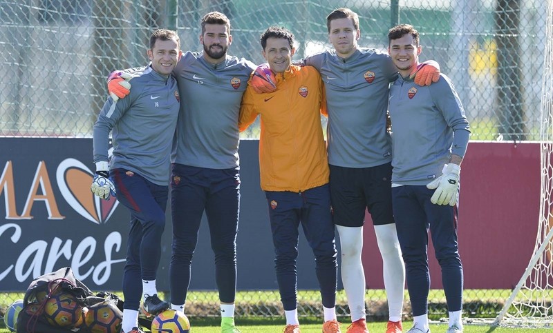 SỐC: Chỉ sau 3 năm, AS Roma thanh lý 19 thành viên đội hình 1 - Bóng Đá