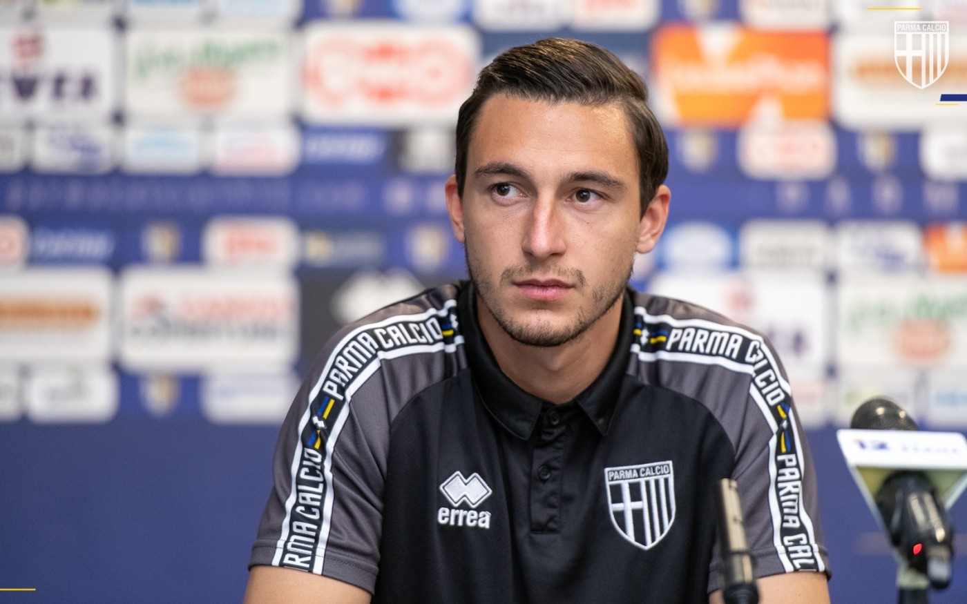 Matteo Darmian proud to wear Man Utd shirt and insists: 'I'd do it all over again' - Bóng Đá