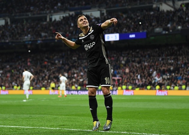 Từ Suarez đến Van Dijk: 10 ngôi sao nổi tiếng từng chơi cho Groningen - Bóng Đá