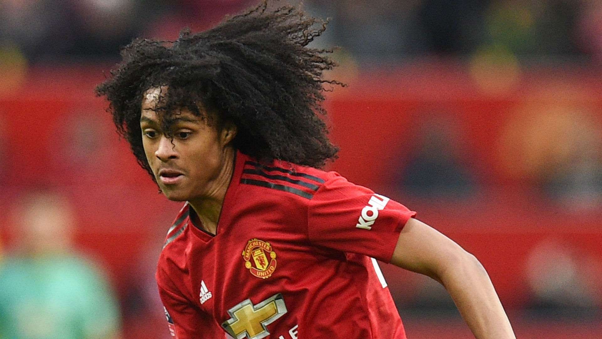 man utd fans slam Tahith Chong - Bóng Đá