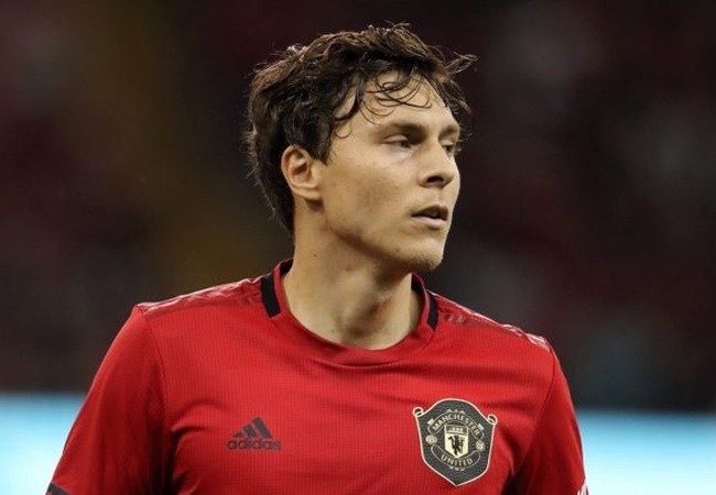Fan Mu chỉ trích Lindelof - Bóng Đá