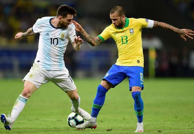 Dani Alves says his next club will be signing a ‘true champion’ amid Arsenal transfer rumours - Bóng Đá