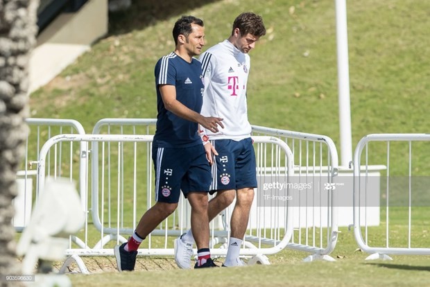 Nội bộ Bayern lại nổi sóng: Salihamidzic và Thomas Mueller mâu thuẫn - Bóng Đá