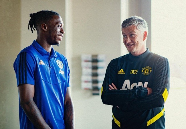 Khen Bissaka, Solskjaer đã gửi thông điệp gắt gỏng đến 'thế lực đen' - Bóng Đá