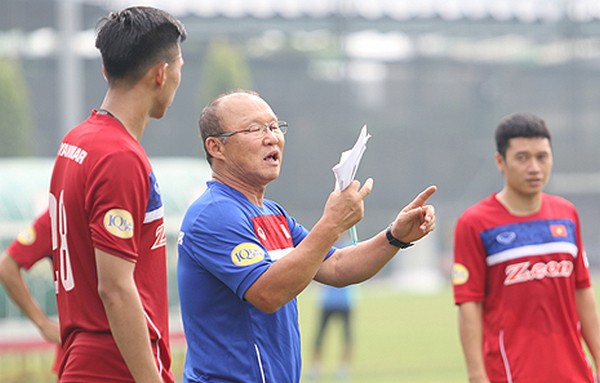 Văn Toàn lên tiếng sau phát ngôn gây hiểu lầm về lệnh cấm của thầy Park - Bóng Đá