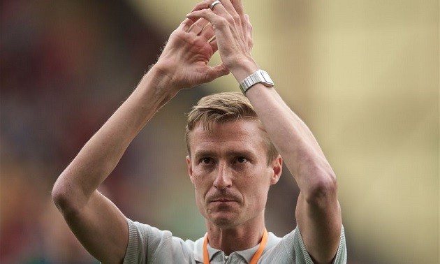 Darby pays emotional tribute to Liverpool and Bradford at pre-season friendly - Bóng Đá