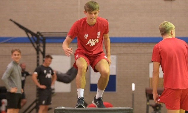 Leighton Clarkson praised by Pep Lijnders after first-team training sessions - Bóng Đá