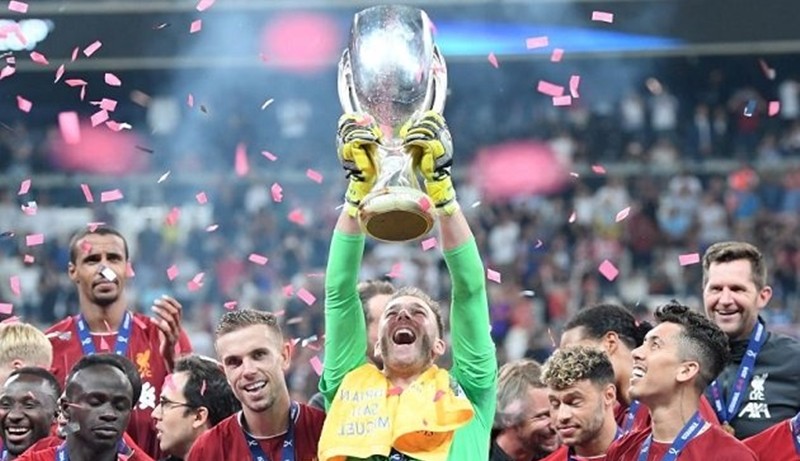 Adrian và bài học cho Phí Minh Long - Bóng Đá