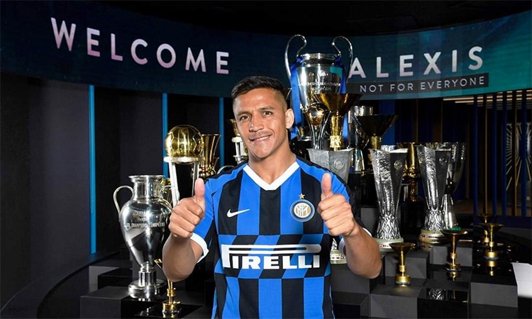 Sanchez keen to try MLS once time in Europe ends - Bóng Đá