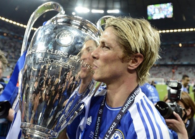 Giải nghệ hơn 1 năm, Torres hóa 'quái thú' khiến CĐV choáng váng - Bóng Đá