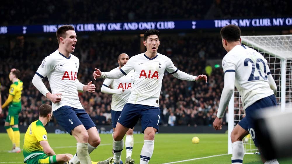 Giữa đại dịch, Jose Mourinho làm 