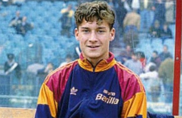 Ansu Fati và những ngôi sao từng ra mắt CLB ở tuổi 16 (Ảnh) - Bóng Đá