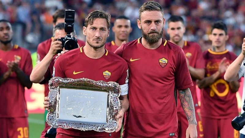 SỐC: Chỉ sau 3 năm, AS Roma thanh lý 19 thành viên đội hình 1 - Bóng Đá
