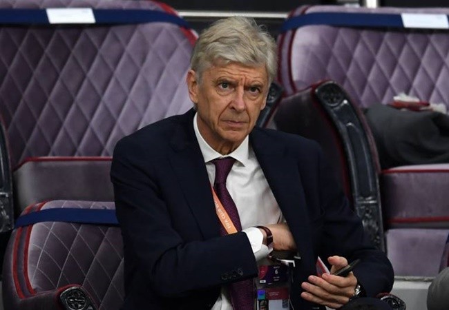 'Wenger hid and watched' - Lauren on 'incredibly competitive' Arsenal training sessions - Bóng Đá