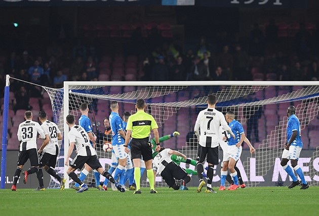 Juve to rescind 'racist' Napoli ban - Bóng Đá