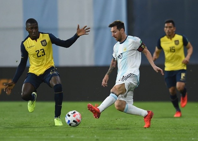 Man Utd từ bỏ Moises Caicedo, 1 ngôi sao bỗng tìm thấy 'đường sống' - Bóng Đá