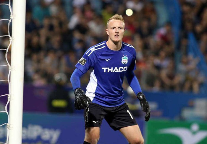 Tiết lộ lý do thủ môn ngoại của HAGL 