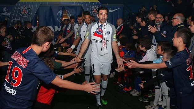 Gianluigi Buffon continues to make history with Juventus in Turin - Bóng Đá
