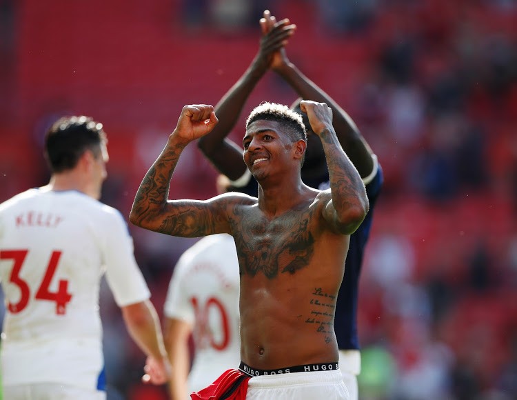 Chân dung kẻ 'đồ sát' M.U: Patrick van Aanholt - Bóng Đá