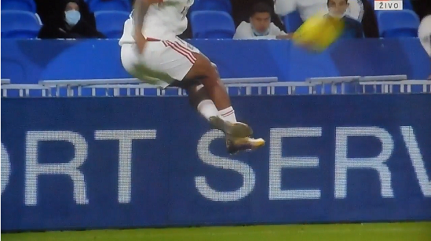 Depay hat-trick - Bóng Đá