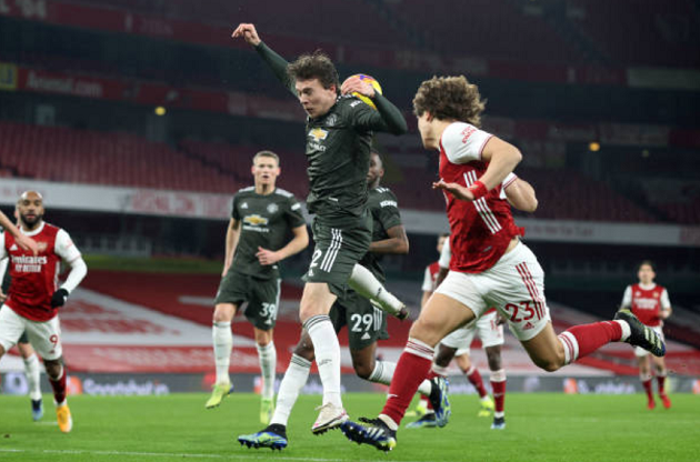 Khiến Bruno Fernandes tiếc nuối, David Luiz có phản ứng cực mạnh - Bóng Đá