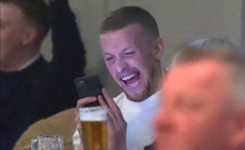 Pickford denies being in self-isolation after Everton keeper attends charity boxing event - Bóng Đá