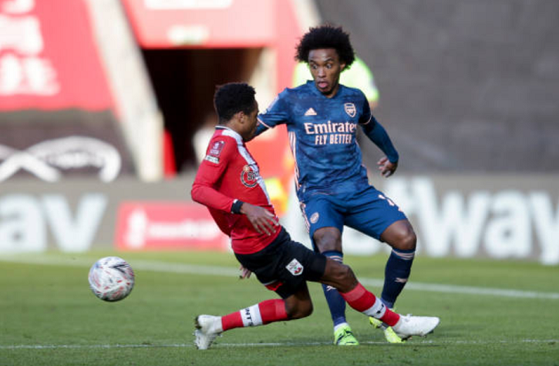 Arsenal star Willian is lucky no fans are allowed inside stadiums - Gabriel Agbonlahor - Bóng Đá