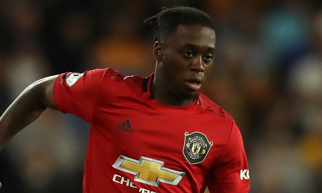 man utd fans react to wan-bissaka - Bóng Đá