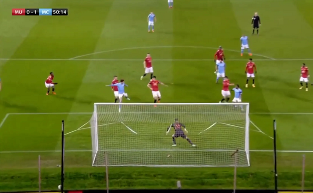 Tự biến mình thành khán giả, sao Man Utd làm đội nhà thua đau đớn - Bóng Đá