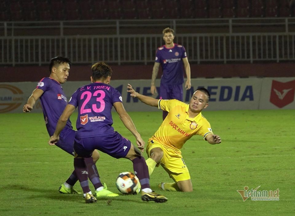 HAGL lên hương, bầu Đức... trả nợ đi chứ! - Bóng Đá