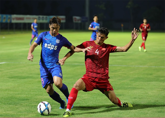 Nguyễn Khắc Vũ: 