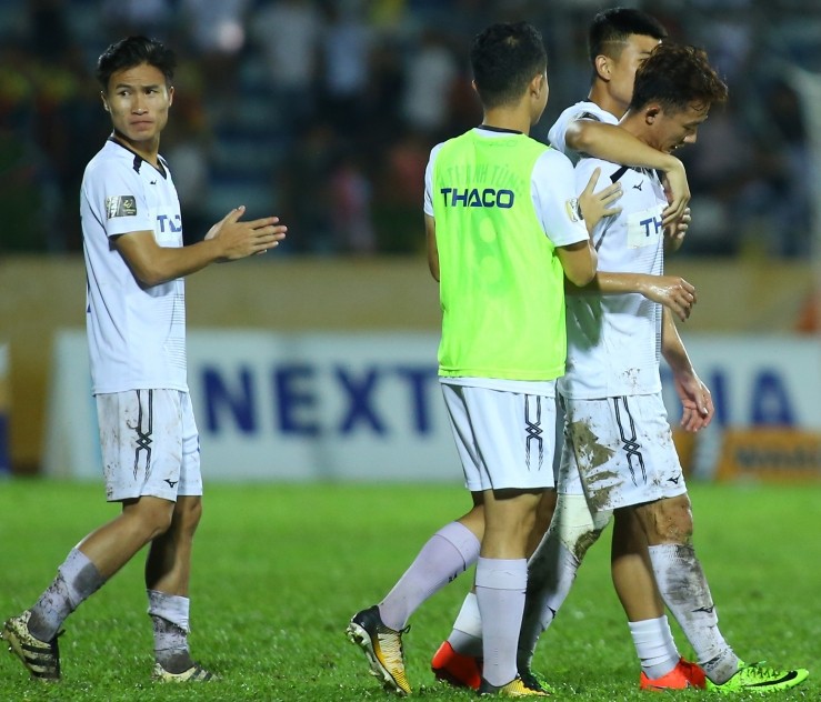Điểm tin bóng đá Việt Nam tối 06/08: Cầu thủ HAGL buồn lòng khi bị chính CĐV nhà chỉ trích - Bóng Đá