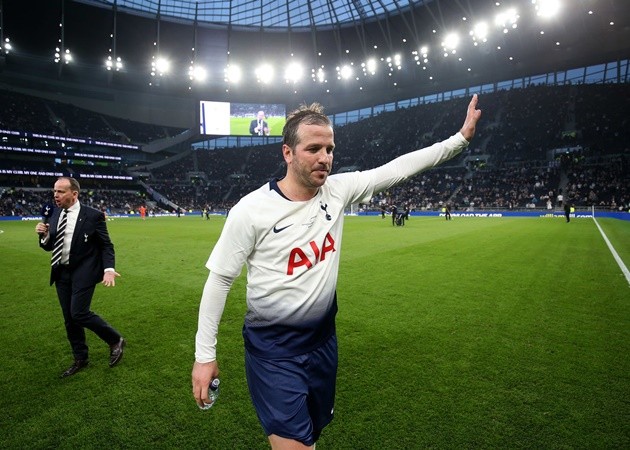 Đội hình săn bàn đỉnh nhất thế kỷ 21: Thủ môn bá đạo; CR7 sát cánh M10 - Bóng Đá