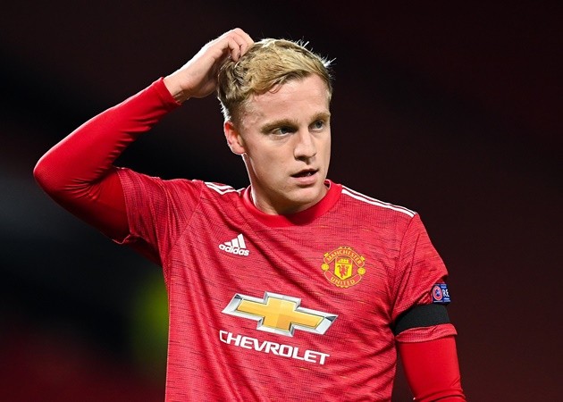 Van de Beek struggles at Man Utd part of a wider problem, says Gullit - Bóng Đá