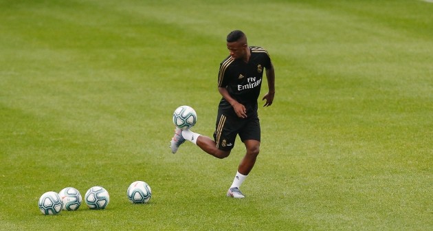 Vinicius is aiming to win over Zidane - Bóng Đá