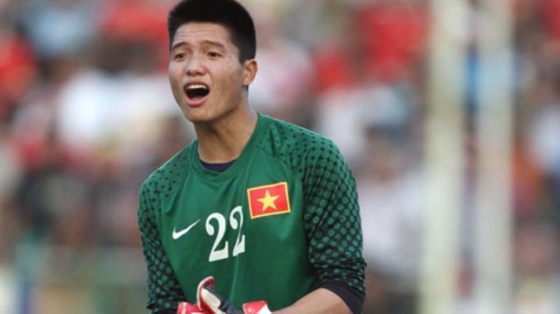 Adrian và bài học cho Phí Minh Long - Bóng Đá