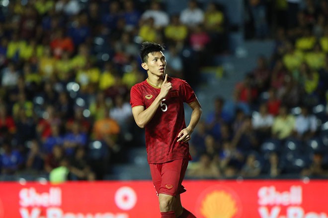 Sốc: Đoàn Văn Hậu dính chấn thương nặng, lỡ trận gặp Thái Lan - Bóng Đá