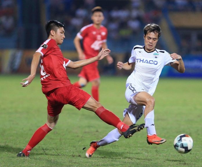 Mưa bàn thắng, sai lầm hàng thủ, kịch bản điên rồ trận Viettel đấu HAGL - Bóng Đá