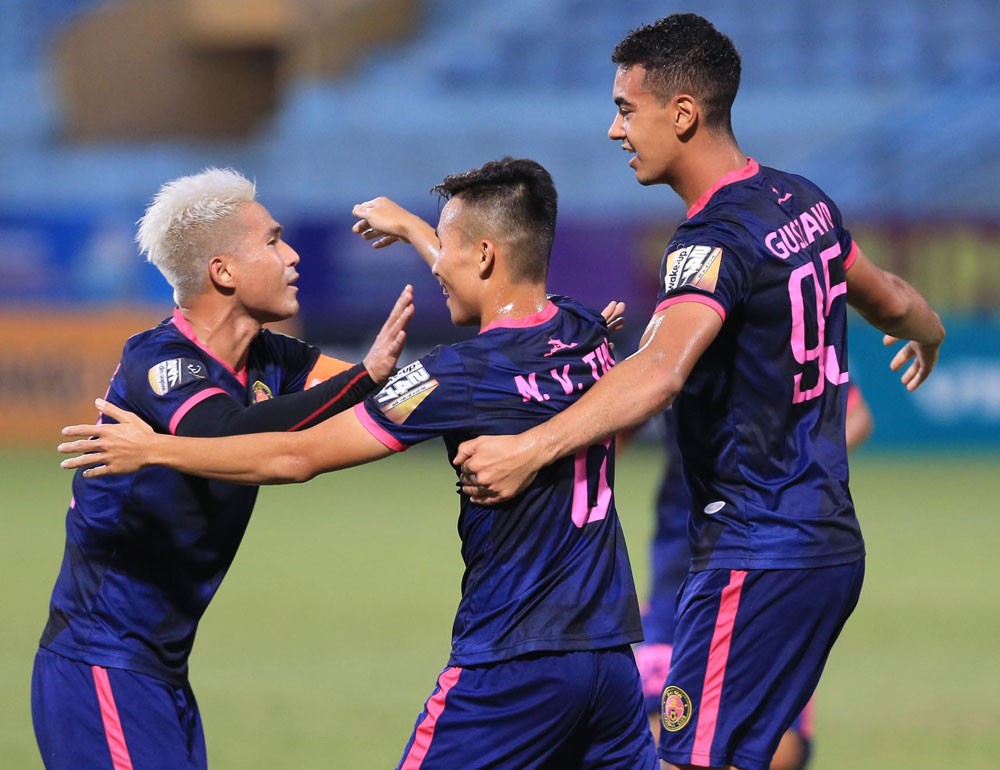 Chủ tịch đích thân ra trận, Sài Gòn nghiền nát Đà Nẵng, lên đỉnh bảng V-League - Bóng Đá