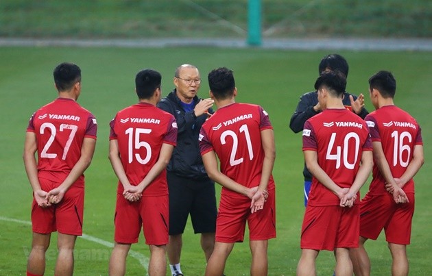 Tuyển Việt Nam hưởng lợi gì nếu V-League 2020 sớm trở lại thi đấu? - Bóng Đá