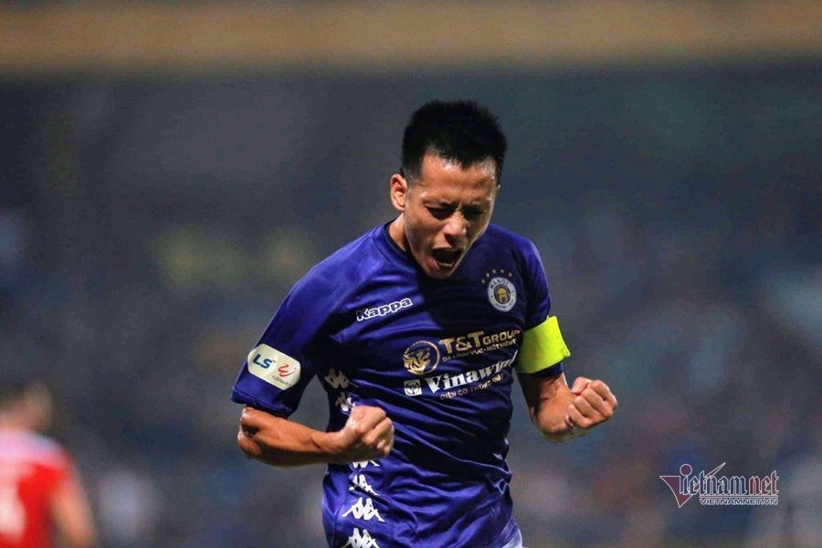 Văn Quyết lại bay cao, thầy Park bao giờ đổi ý? - Bóng Đá