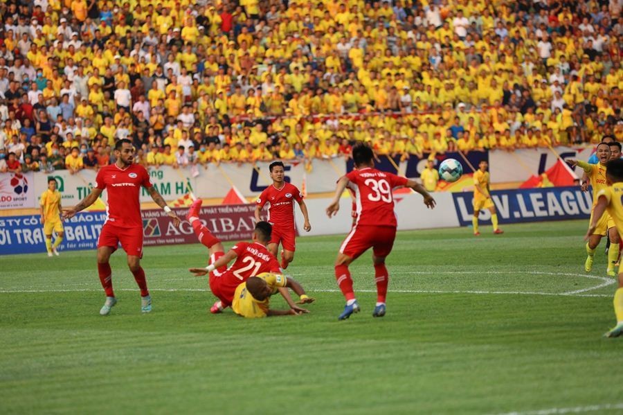 Đại chiến Hà Nội vs HAGL: Cả thế giới mơ về V-League - Bóng Đá