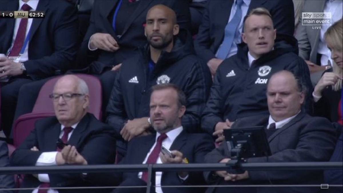 SỐC! Jones đòi sa thải Solskjaer ngay và luôn, Ed 