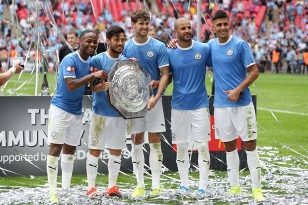 CĐV Liverpool phản ứng thế nào khi Van Dijk bị đánh bại - Bóng Đá