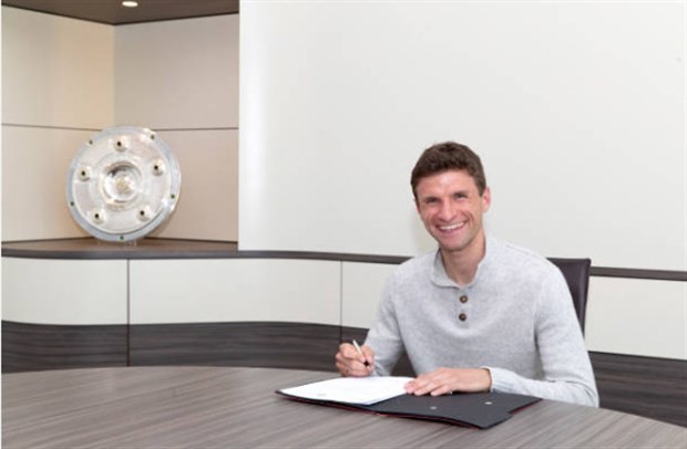 Gia hạn, sao Bayern vẫn tuân thủ 