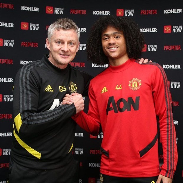 CĐV Man Utd nói gì về pha 