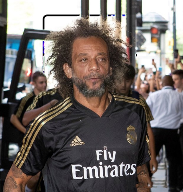 Bộ ảnh Ronaldo, Messi,... khi già làm điên đảo CĐM - Bóng Đá