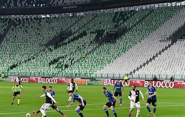 Không được ra sân, đây là thái độ của 